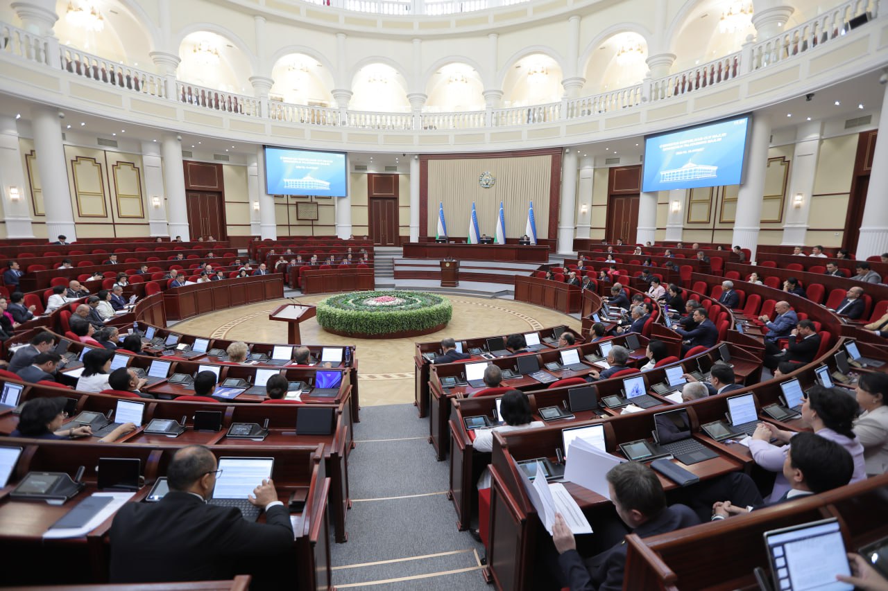 Трудовую миграцию и обеспечение прав граждан за рубежом обсудили парламентарии Узбекистана