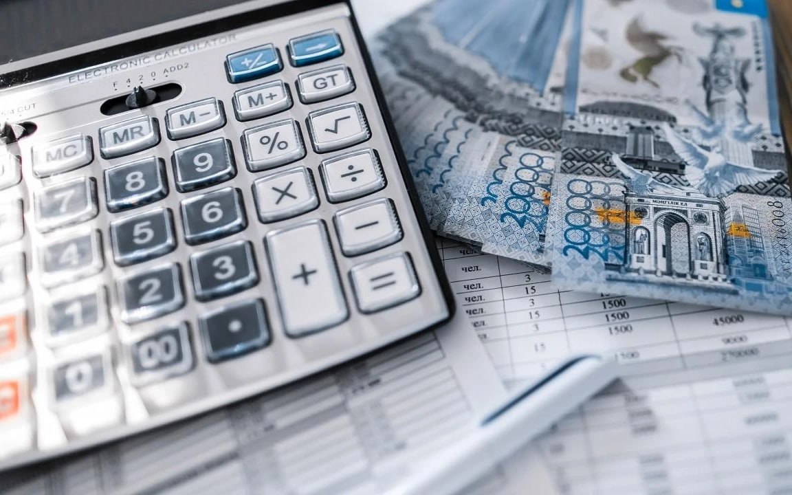 Потерявшим работу казахстанцам выплатили 11,9 млрд тенге