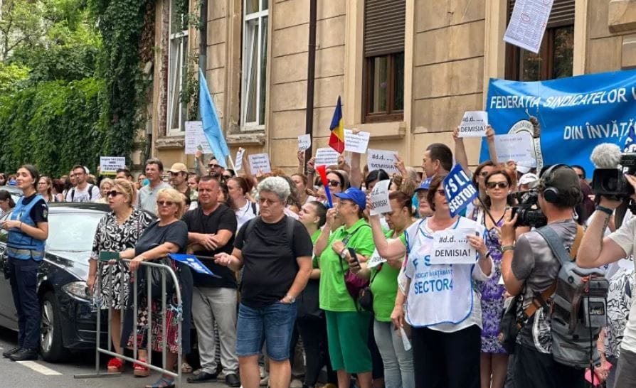 Учителя в Румынии готовятся к забастовке