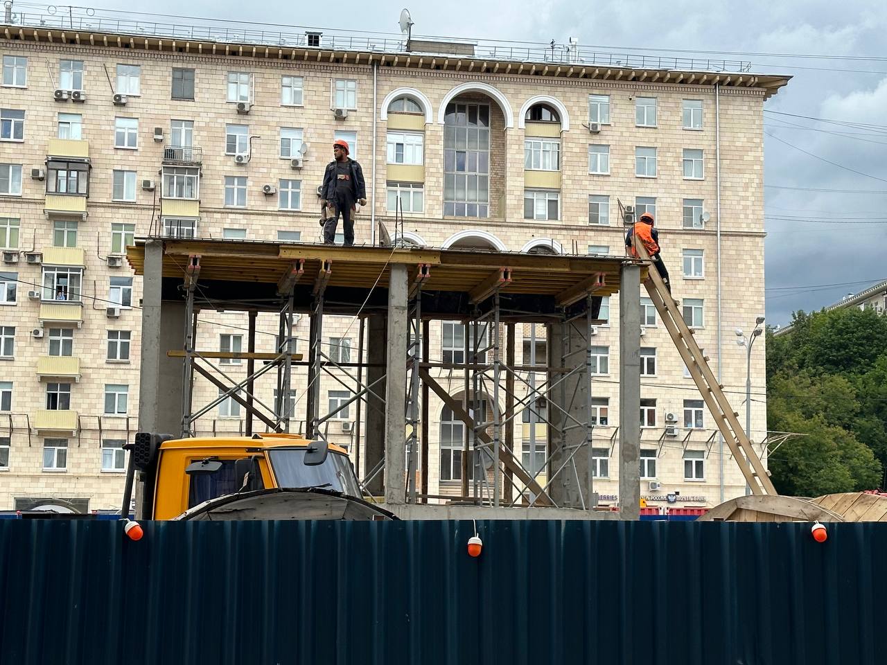 Пошлины и сборы для мигрантов предлагает увеличить российский Минфин
