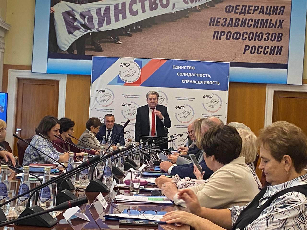 Социальное партнерство и международное сотрудничество обсудили на IX съезде МОП работников жилищно-коммунального хозяйства, местной промышленности и сферы услуг